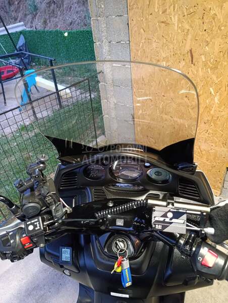 Honda Silver wing FJS 400