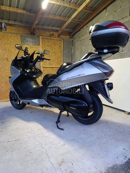 Honda Silver wing FJS 400