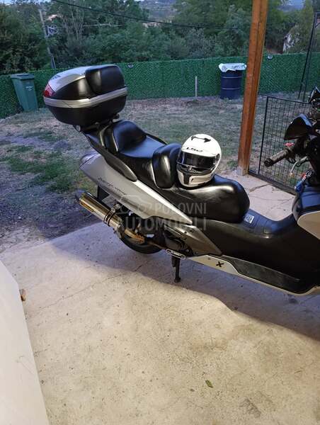 Honda Silver wing FJS 400