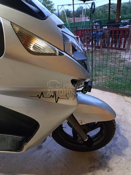 Honda Silver wing FJS 400