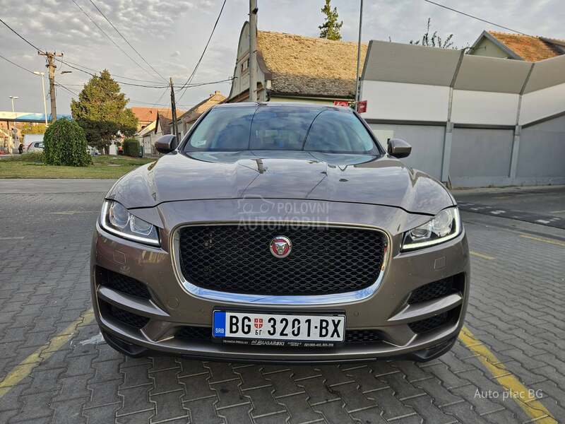 Jaguar F pace 2.0D PORTOFOLIO