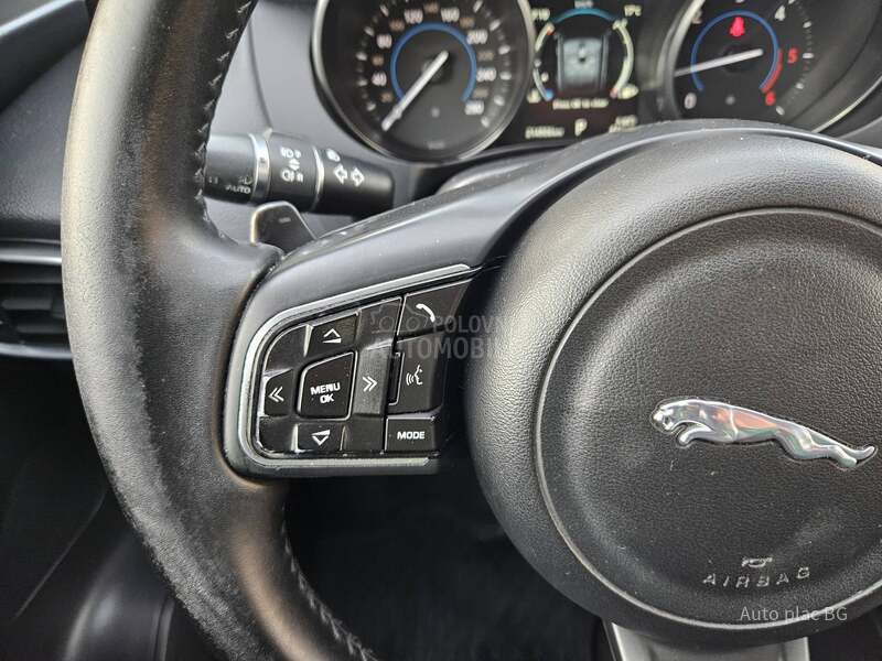 Jaguar F pace 2.0D PORTOFOLIO