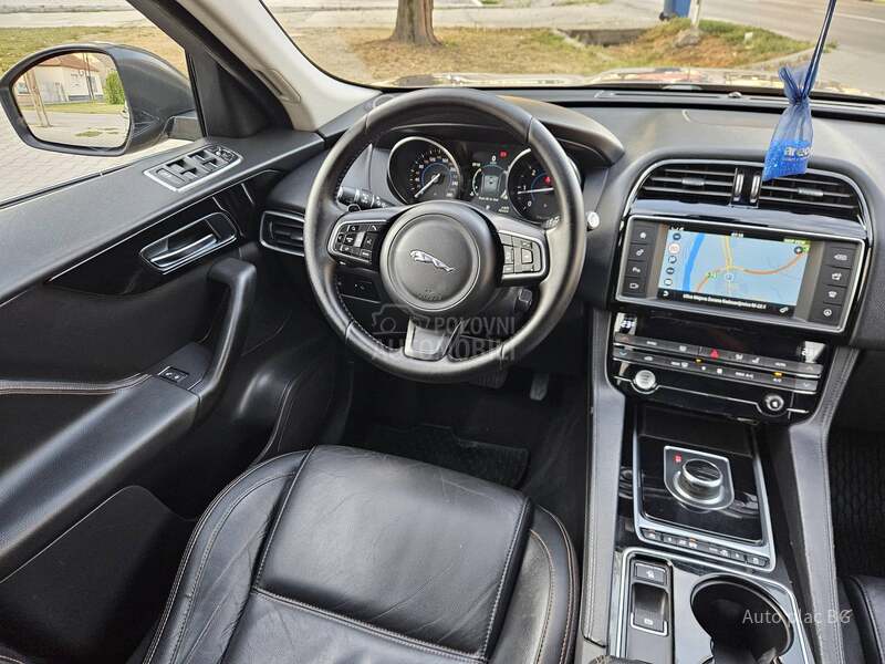 Jaguar F pace 2.0D PORTOFOLIO