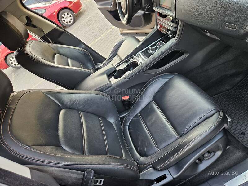 Jaguar F pace 2.0D PORTOFOLIO