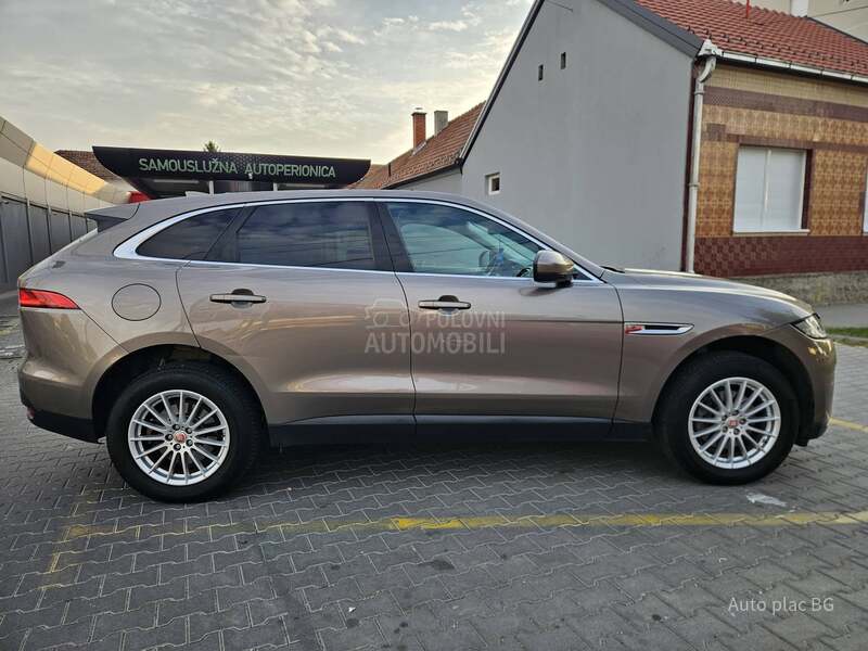 Jaguar F pace 2.0D PORTOFOLIO
