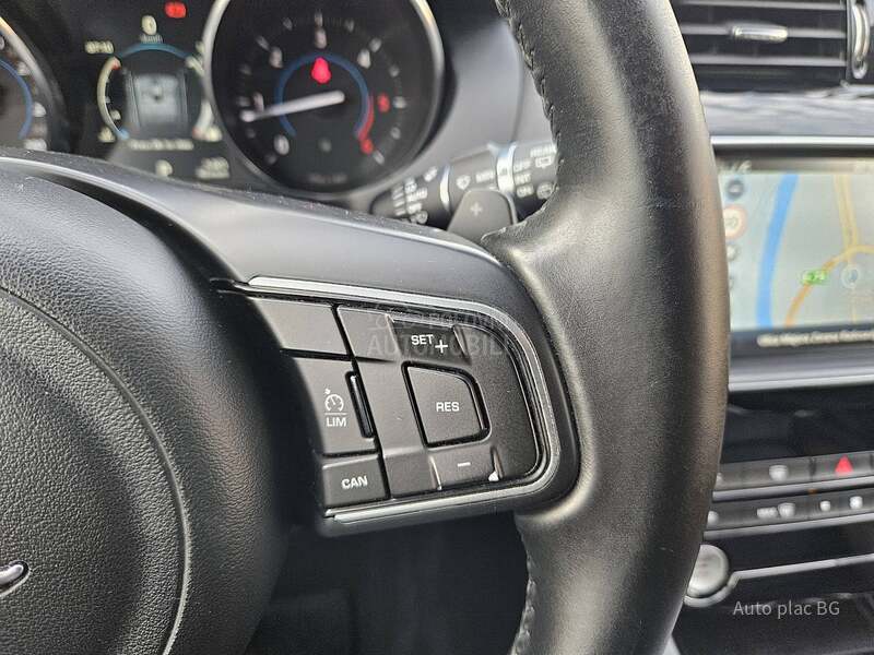 Jaguar F pace 2.0D PORTOFOLIO