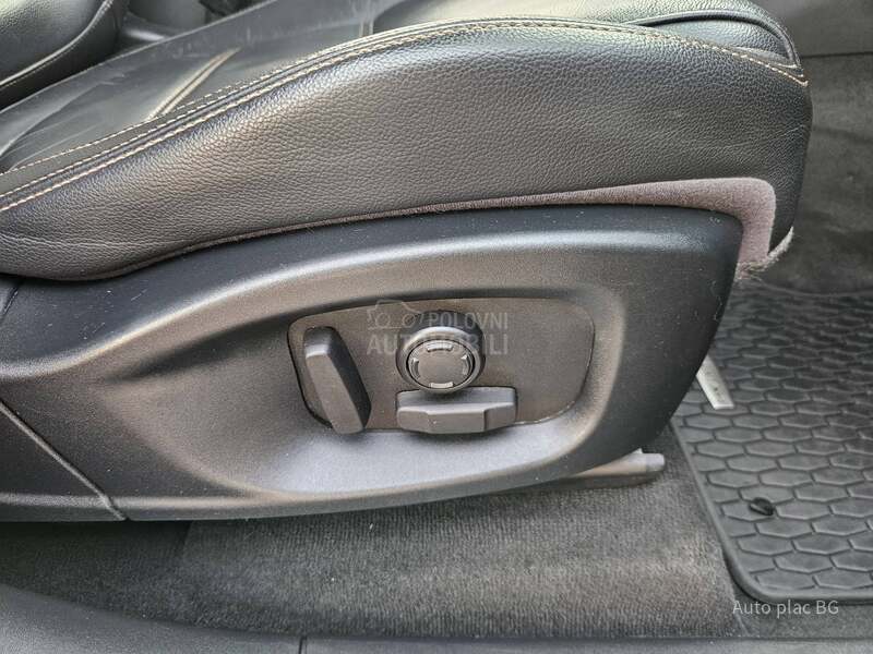 Jaguar F pace 2.0D PORTOFOLIO