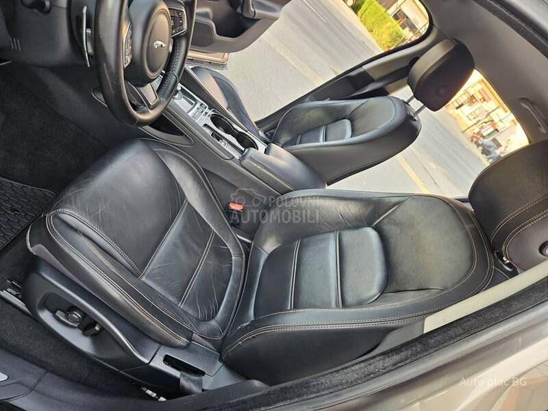 Jaguar F pace 2.0D PORTOFOLIO