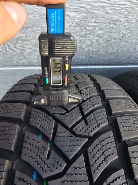 Dunlop 225/55 R16 Zimska