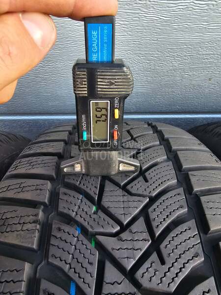 Dunlop 225/55 R16 Zimska