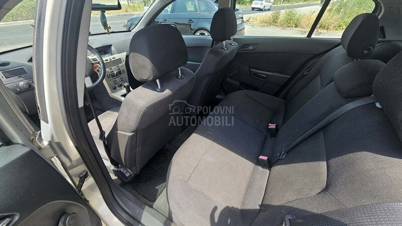 Opel Astra H 