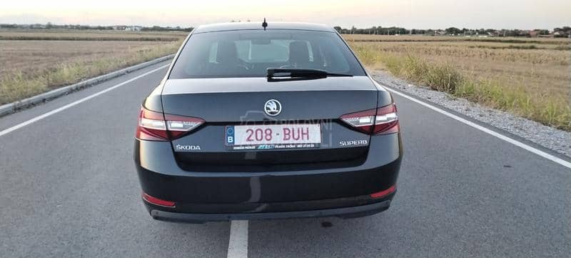 Škoda Superb 