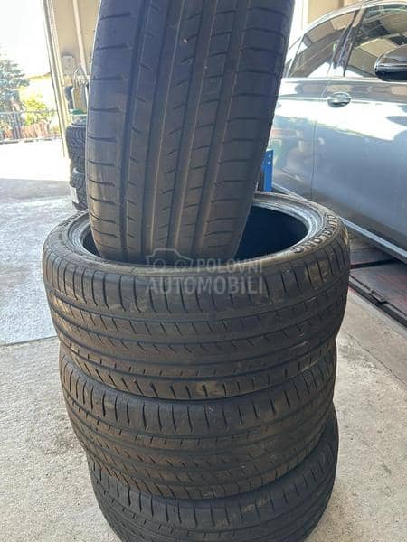 Ostalo 225/40 R19 Letnja