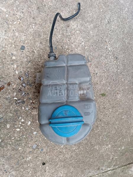 a6 c7 boca posuda vode