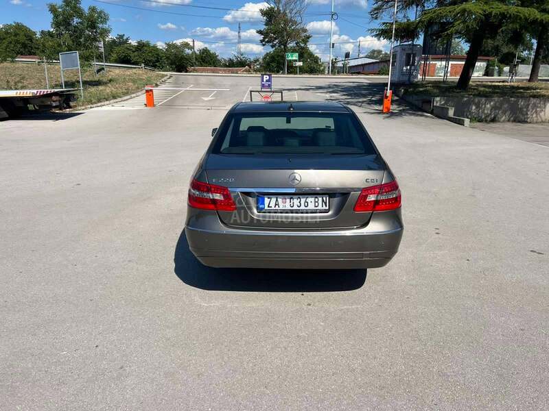 Mercedes Benz E 220 avangarde