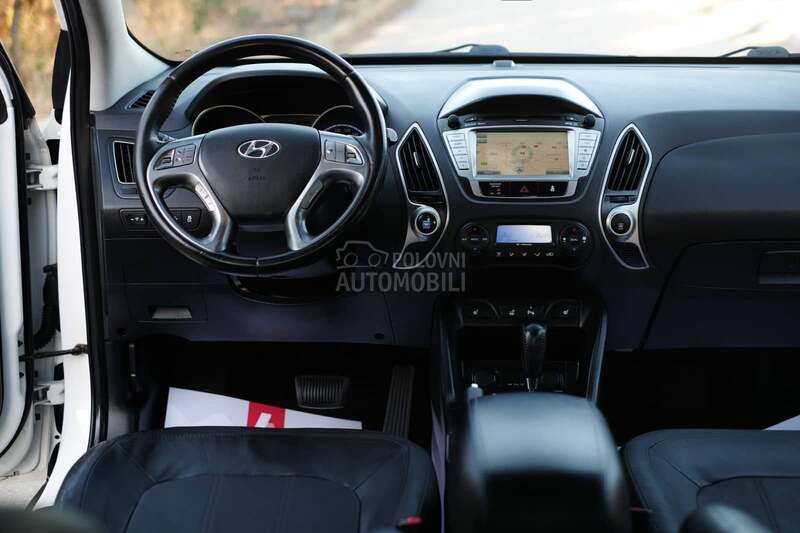 Hyundai ix35 2.0CRDI 4WD PREMIUM