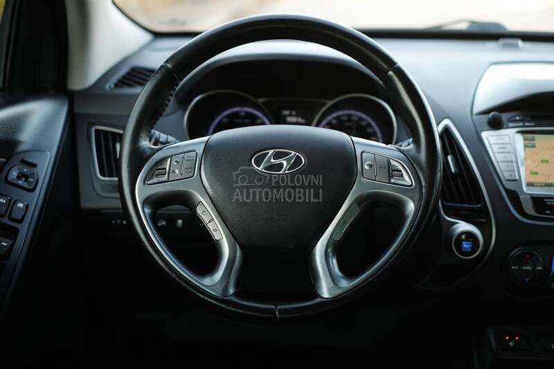Hyundai ix35 2.0CRDI 4WD PREMIUM