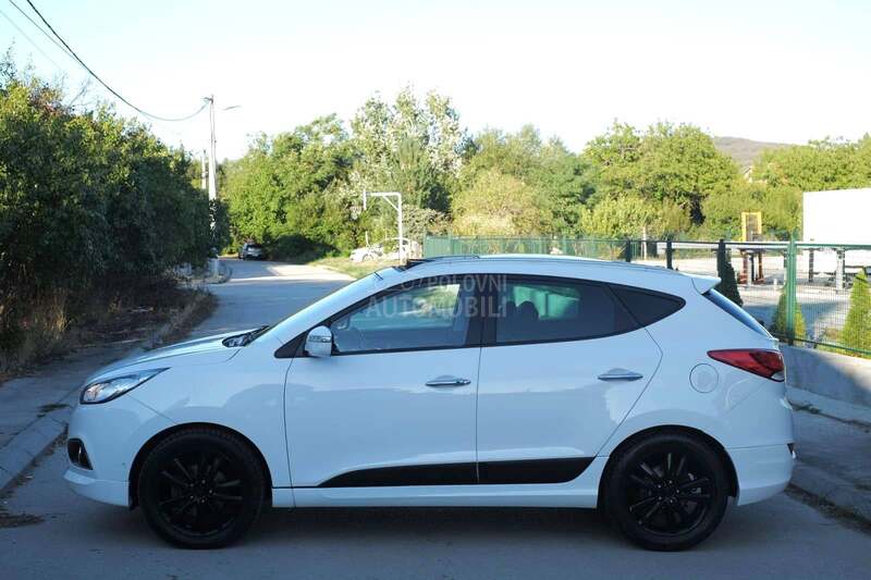 Hyundai ix35 2.0CRDI 4WD PREMIUM