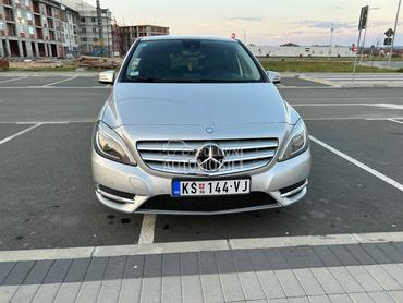 Mercedes Benz B 180 