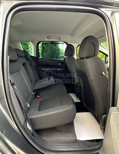 Peugeot 3008 2.0HDI/ PREMIUM