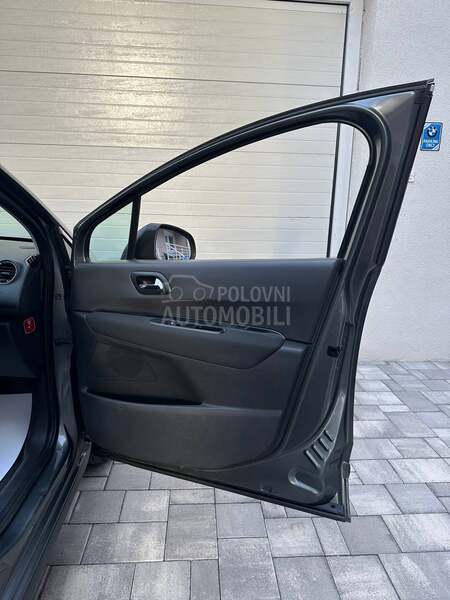 Peugeot 3008 2.0HDI/ PREMIUM