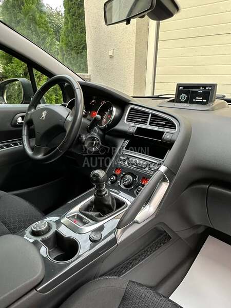 Peugeot 3008 2.0HDI/ PREMIUM
