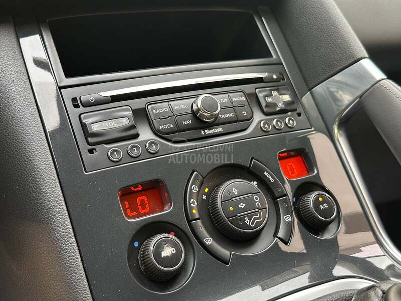 Peugeot 3008 2.0HDI/ PREMIUM