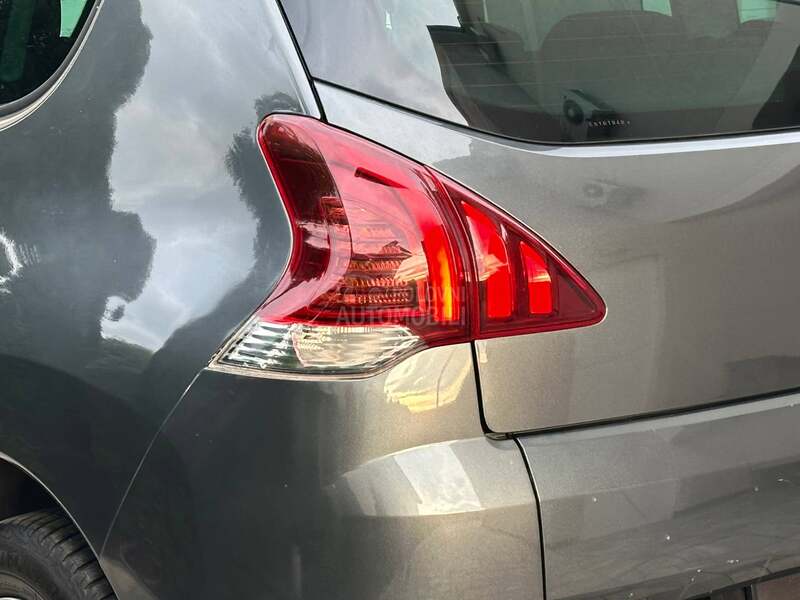 Peugeot 3008 2.0HDI/ PREMIUM