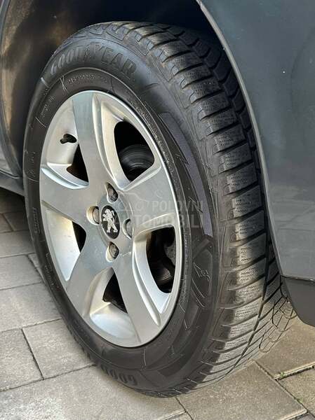 Peugeot 3008 2.0HDI/ PREMIUM