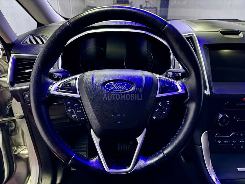 Ford S-Max S A L O N