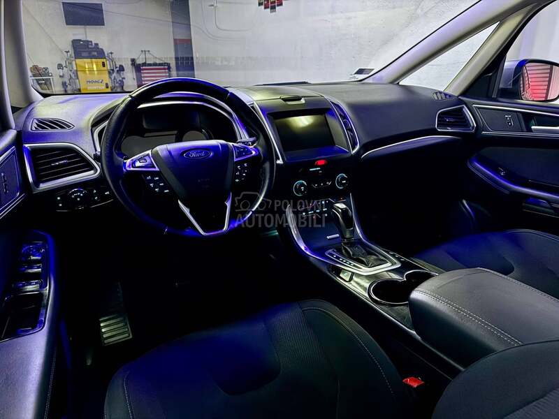Ford S-Max S A L O N