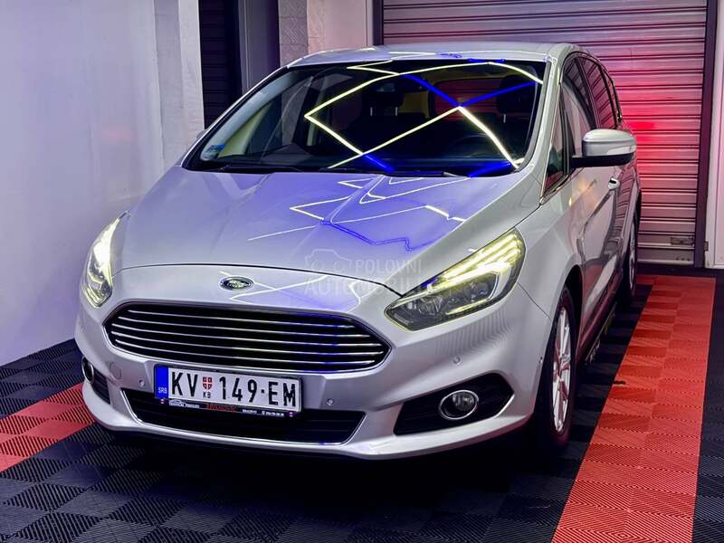 Ford S-Max S A L O N
