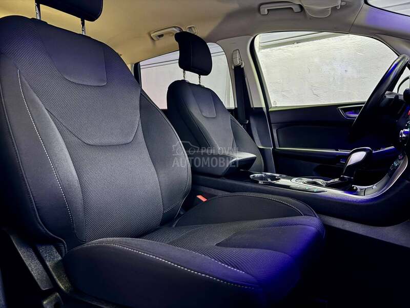 Ford S-Max S A L O N