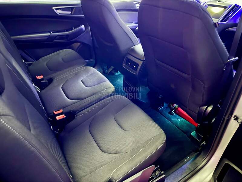 Ford S-Max S A L O N