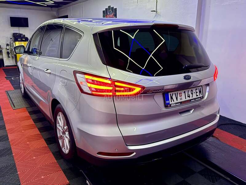 Ford S-Max S A L O N