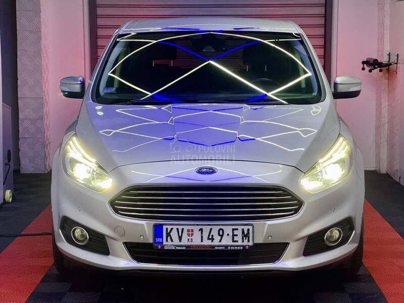Ford S-Max S A L O N