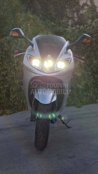 Triumph SPRINT 1050 ST