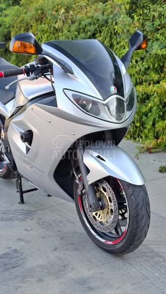 Triumph SPRINT 1050 ST