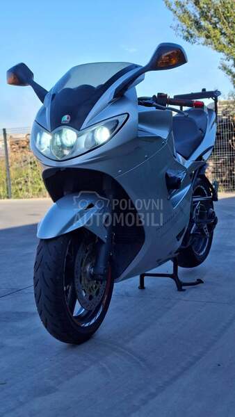 Triumph SPRINT 1050 ST