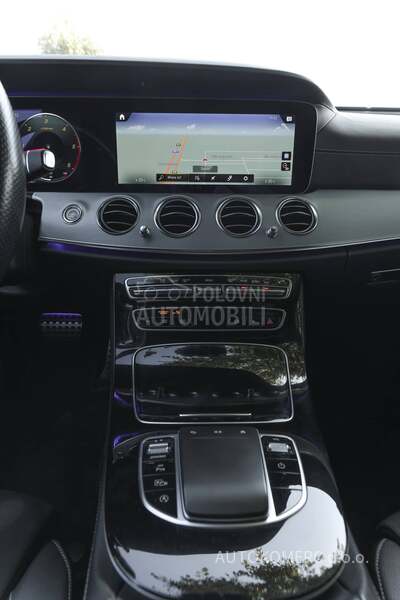 Mercedes Benz E 220 4 Matic