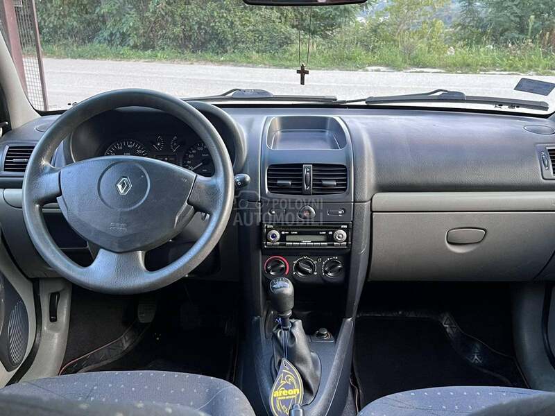 Renault Clio 1.2 8v