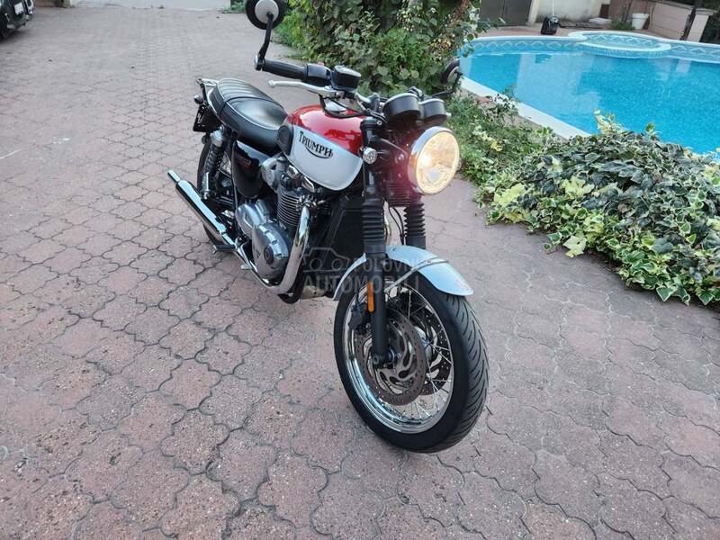 Triumph BONNEVILLE 1200 T120