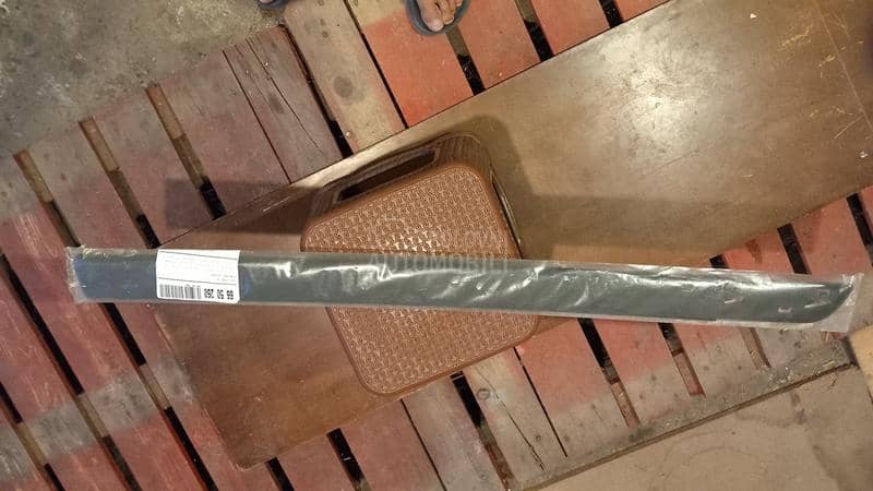 lajsna pr.desna vrata