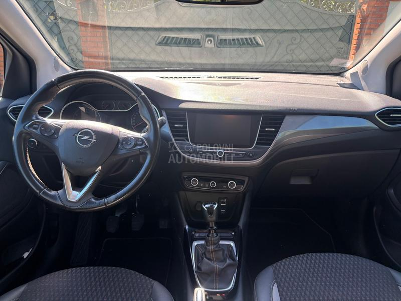 Opel Crossland X  