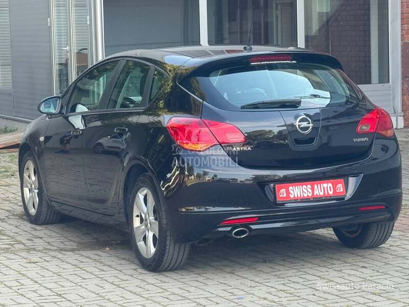 Opel Astra J 1.6 T
