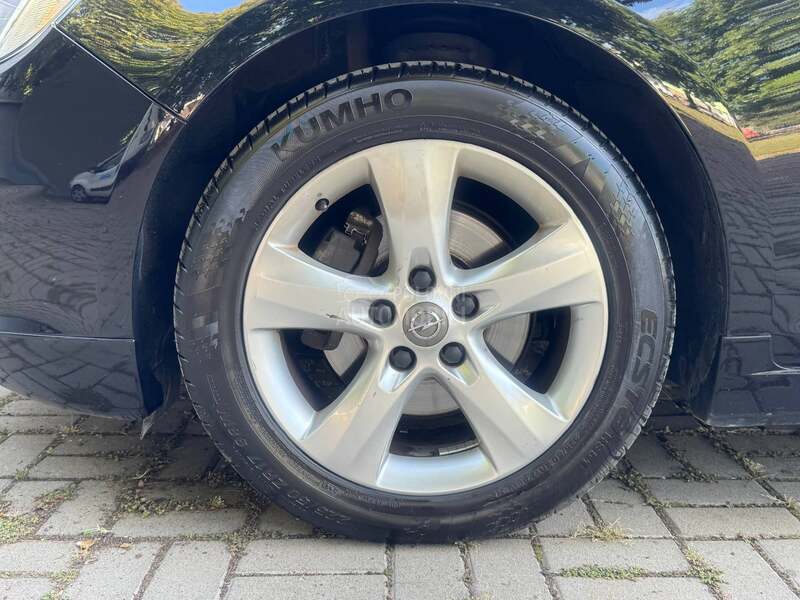 Opel Astra J 1.6 T
