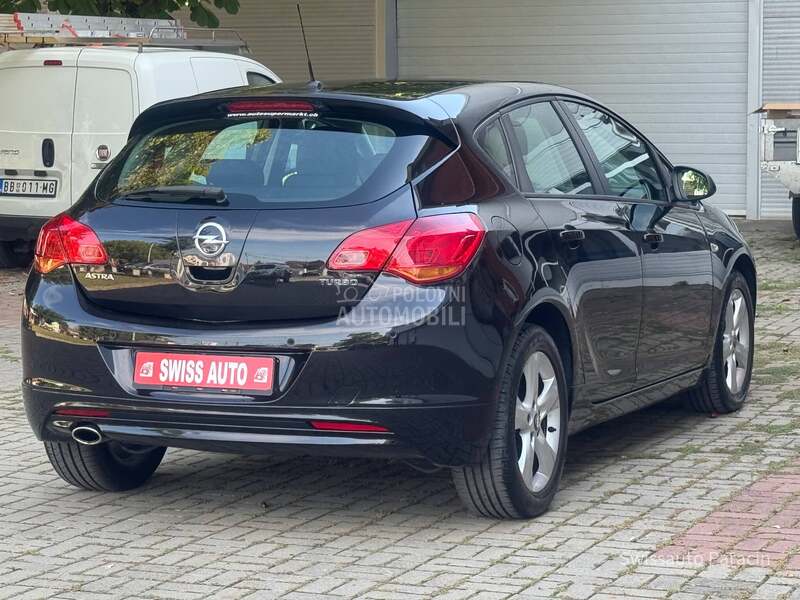 Opel Astra J 1.6 T