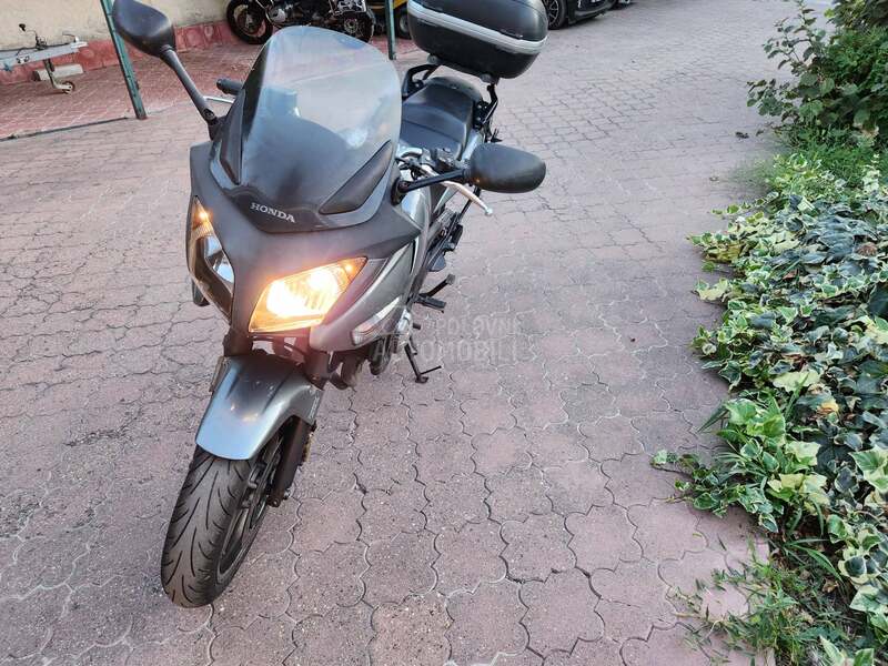 Honda CBF 600