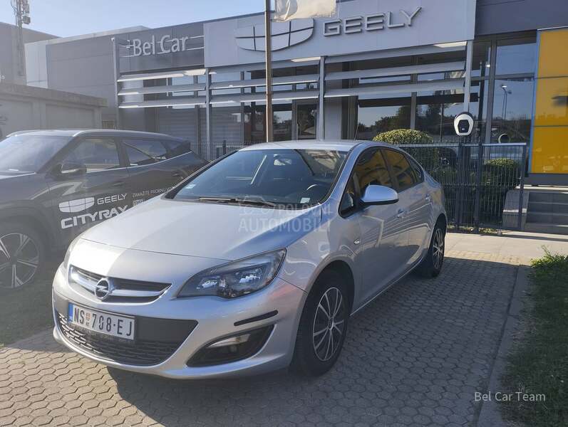 Opel Astra J 