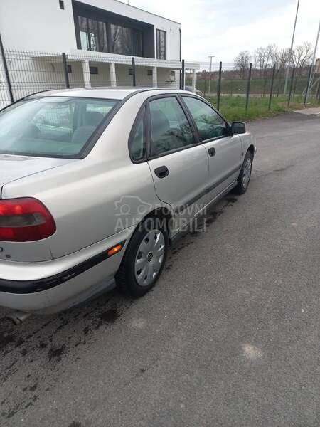 Volvo S40 